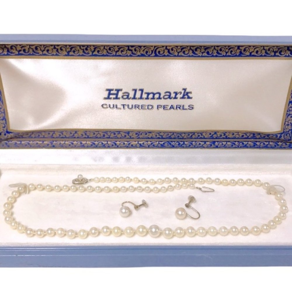 1960's Solid 14K Set Of Perls Necklace/Earrings